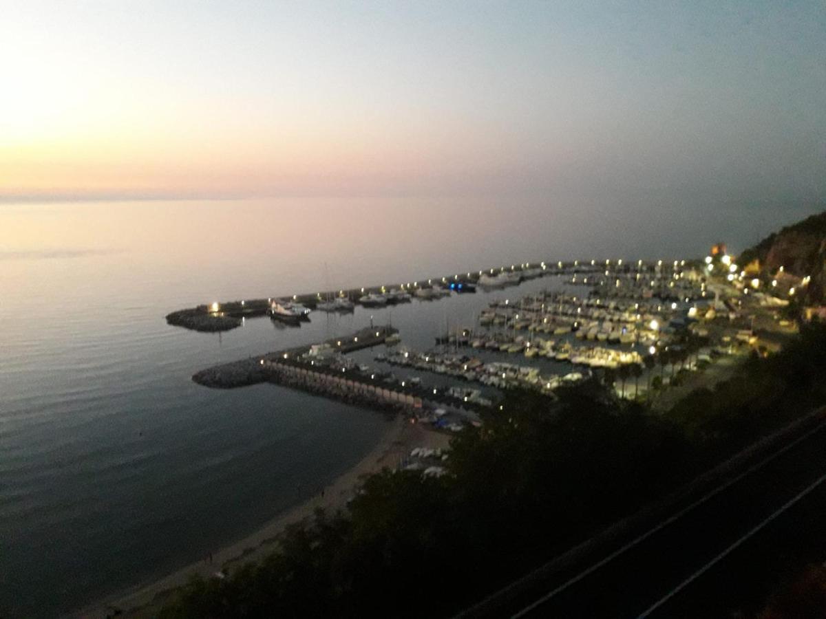 B&B Nido Sul Mare Αλάσιο Εξωτερικό φωτογραφία