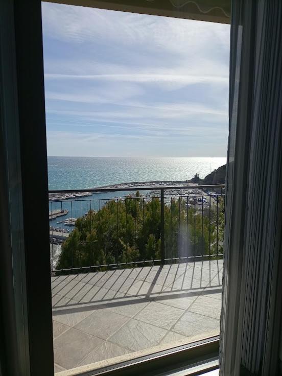 B&B Nido Sul Mare Αλάσιο Εξωτερικό φωτογραφία